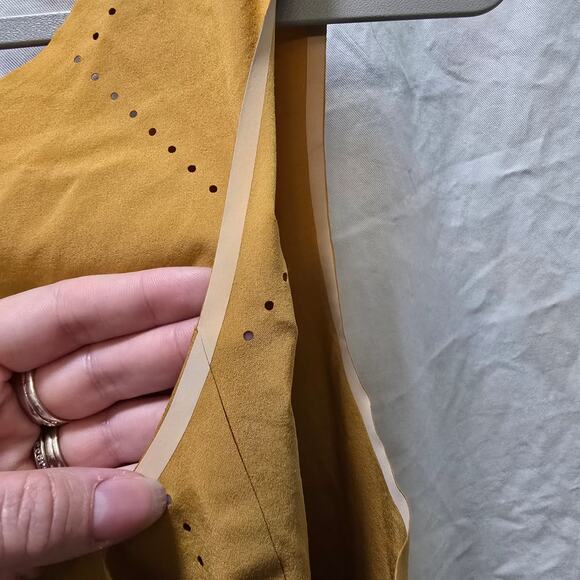 Athleta Terra Crop Tank large gold mustard yellow laser cut relaxed athleisure - Picture 6 of 8